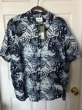 Goodfellow & Co Men's Blue Leaf Print Short Sleeve Button-Down Shirt